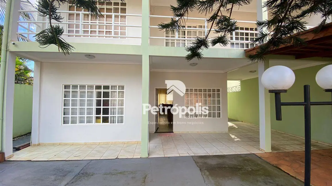 Foto 5 de Sobrado com 4 quartos à venda, 360m2 em Plano Diretor Norte, Palmas - TO