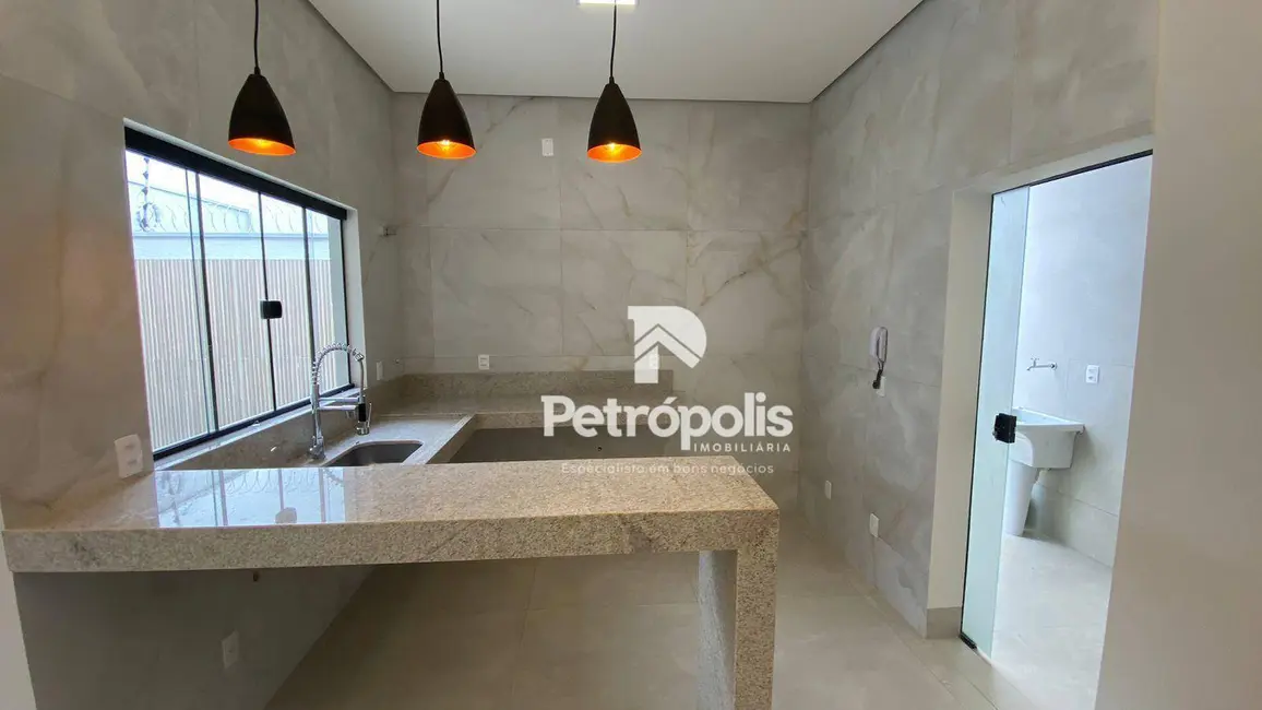 Casa com 3 quartos à venda, 225m2 em Plano Diretor Sul, Palmas - TO - imagem 9 Foto 9 de Casa com 3 quartos à venda, 225m2 em Plano Diretor Sul, Palmas - TO