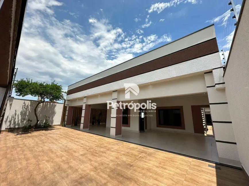 Foto 1 de Casa com 4 quartos à venda, 450m2 em Plano Diretor Sul, Palmas - TO