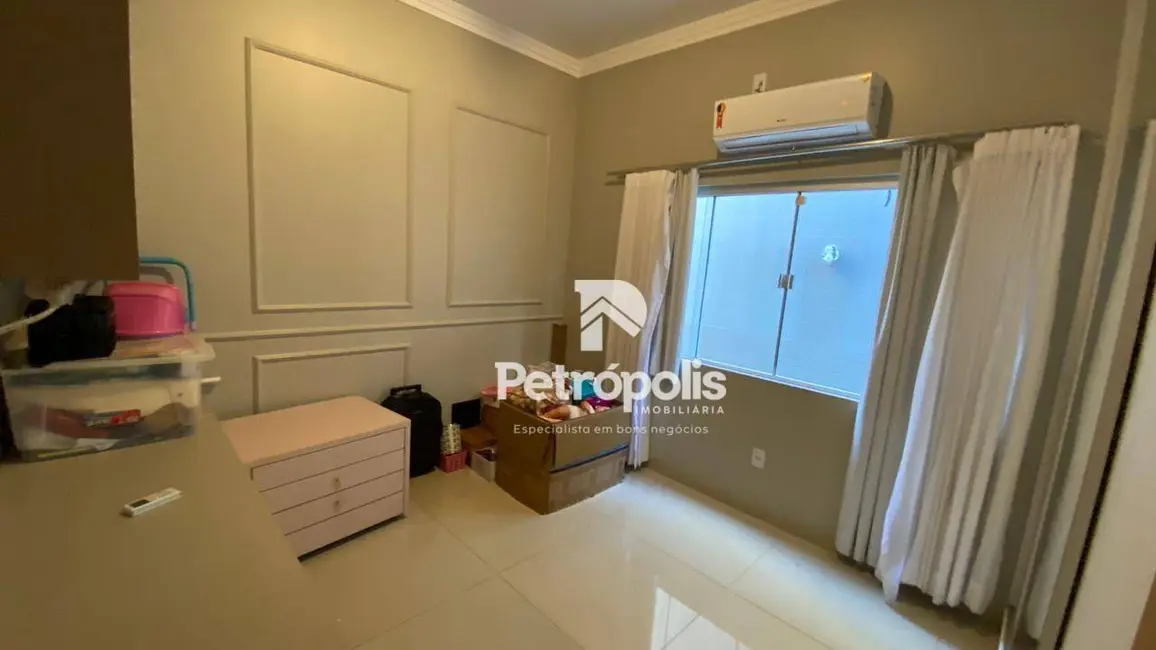 Casa com 3 quartos à venda, 360m2 em Plano Diretor Norte, Palmas - TO - imagem 9 Foto 9 de Casa com 3 quartos à venda, 360m2 em Plano Diretor Norte, Palmas - TO