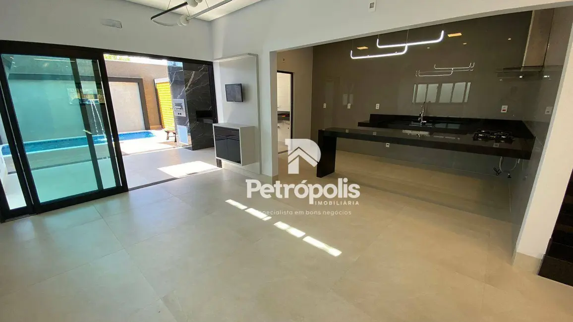 Sobrado com 3 quartos à venda, 240m2 em Plano Diretor Sul, Palmas - TO - imagem 7 Foto 7 de Sobrado com 3 quartos à venda, 240m2 em Plano Diretor Sul, Palmas - TO