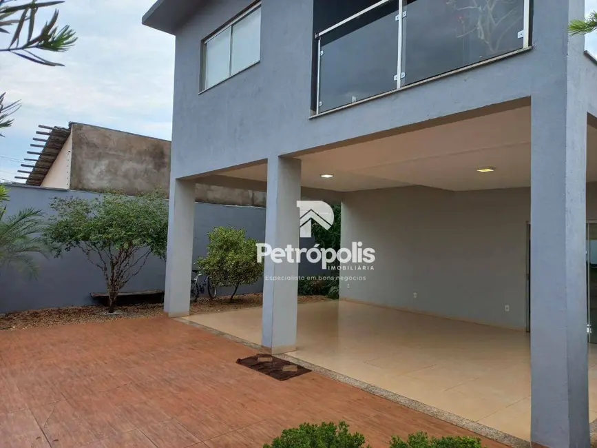 Foto 2 de Sobrado com 4 quartos à venda, 380m2 em Plano Diretor Sul, Palmas - TO