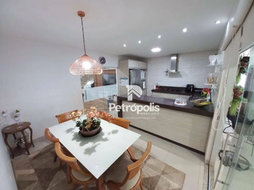 Foto 4 de Sobrado com 4 quartos à venda, 380m2 em Plano Diretor Sul, Palmas - TO