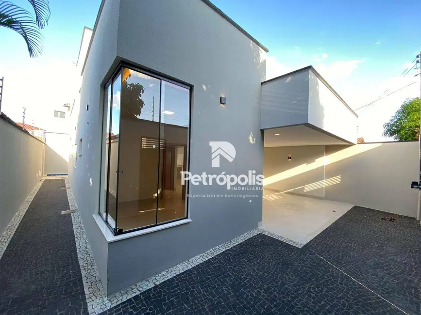 Foto 2 de Casa com 3 quartos à venda, 200m2 em Plano Diretor Sul, Palmas - TO