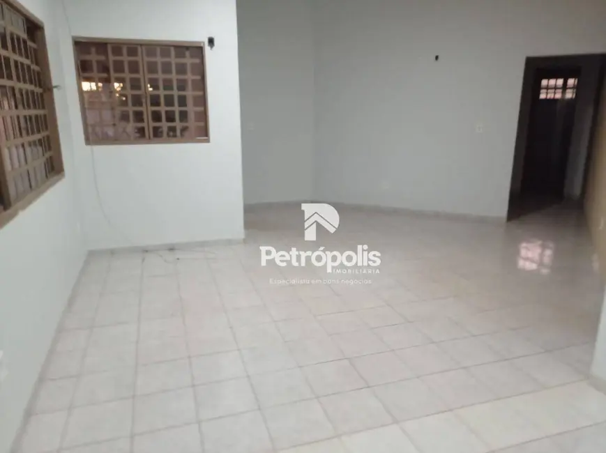 Casa com 3 quartos à venda, 450m2 em Plano Diretor Norte, Palmas - TO - imagem 4 Foto 4 de Casa com 3 quartos à venda, 450m2 em Plano Diretor Norte, Palmas - TO