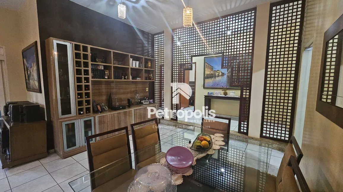 Foto 1 de Casa com 3 quartos à venda, 720m2 em Plano Diretor Sul, Palmas - TO