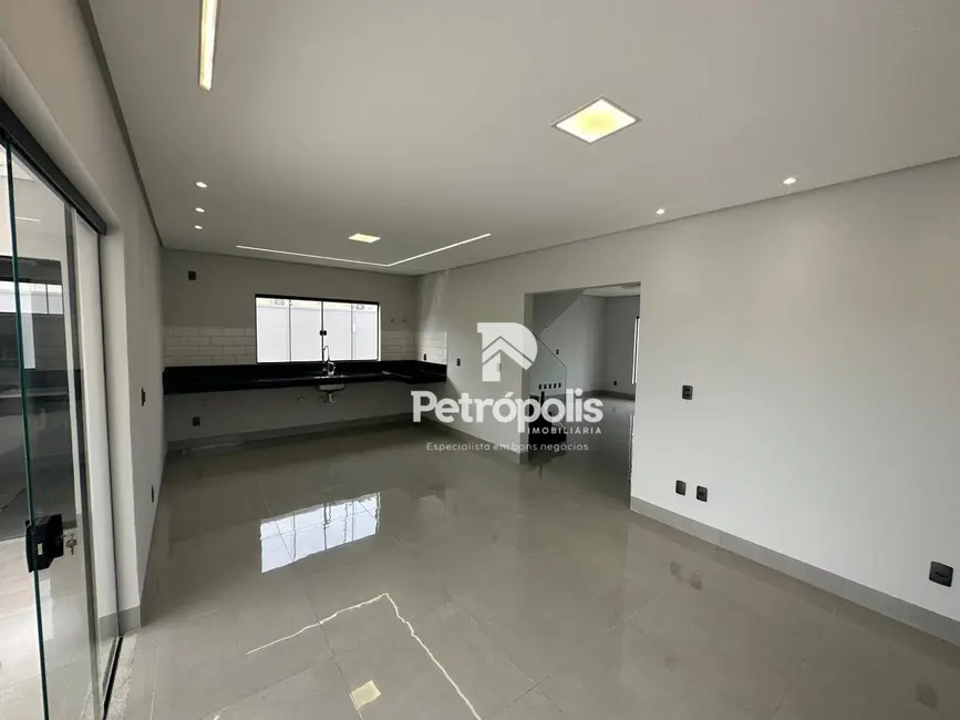 Foto 3 de Sobrado com 3 quartos à venda, 270m2 em Plano Diretor Sul, Palmas - TO