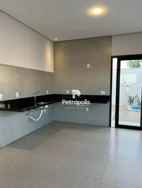 Casa com 3 quartos à venda, 300m2 em Plano Diretor Sul, Palmas - TO - imagem 4 Foto 4 de Casa com 3 quartos à venda, 300m2 em Plano Diretor Sul, Palmas - TO