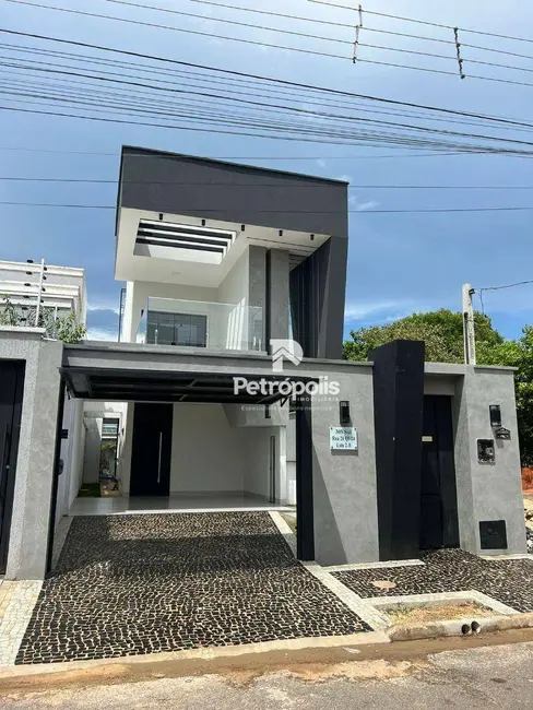 Sobrado com 3 quartos à venda, 200m2 em Plano Diretor Sul, Palmas - TO - imagem 1 Foto 1 de Sobrado com 3 quartos à venda, 200m2 em Plano Diretor Sul, Palmas - TO