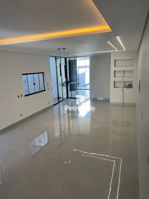 Sobrado com 3 quartos à venda, 200m2 em Plano Diretor Sul, Palmas - TO - imagem 5 Foto 5 de Sobrado com 3 quartos à venda, 200m2 em Plano Diretor Sul, Palmas - TO