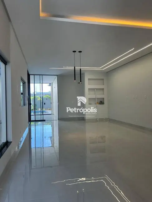 Sobrado com 3 quartos à venda, 200m2 em Plano Diretor Sul, Palmas - TO - imagem 3 Foto 3 de Sobrado com 3 quartos à venda, 200m2 em Plano Diretor Sul, Palmas - TO