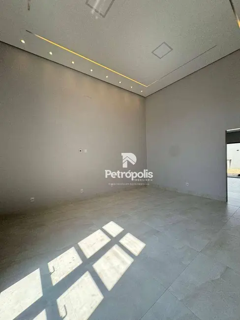 Casa com 3 quartos à venda, 250m2 em Plano Diretor Sul, Palmas - TO - imagem 3 Foto 3 de Casa com 3 quartos à venda, 250m2 em Plano Diretor Sul, Palmas - TO