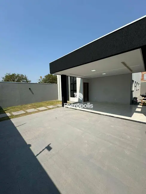 Foto 1 de Casa com 3 quartos à venda, 250m2 em Plano Diretor Sul, Palmas - TO