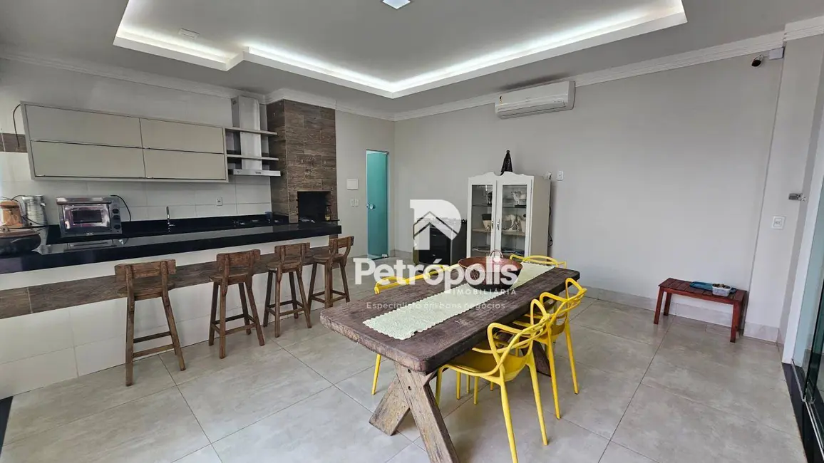 Foto 1 de Casa com 3 quartos à venda, 360m2 em Plano Diretor Norte, Palmas - TO