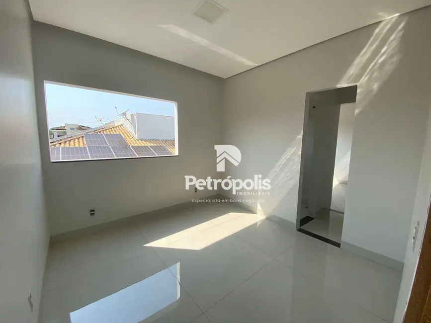 Sobrado com 4 quartos à venda, 180m2 em Plano Diretor Norte, Palmas - TO - imagem 9 Foto 9 de Sobrado com 4 quartos à venda, 180m2 em Plano Diretor Norte, Palmas - TO