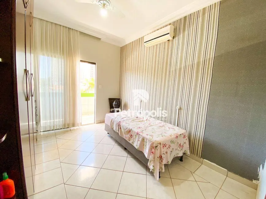 Foto 9 de Sobrado com 5 quartos à venda, 600m2 em Plano Diretor Norte, Palmas - TO