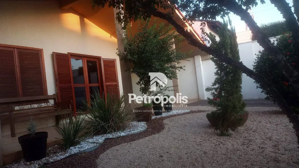 Foto 1 de Casa com 3 quartos à venda, 360m2 em Plano Diretor Sul, Palmas - TO
