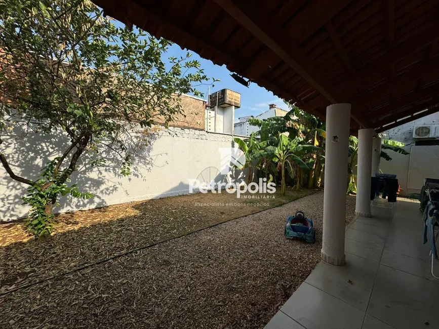 Casa com 3 quartos à venda, 373m2 em Plano Diretor Norte, Palmas - TO - imagem 8 Foto 8 de Casa com 3 quartos à venda, 373m2 em Plano Diretor Norte, Palmas - TO