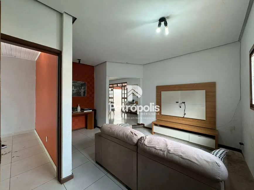 Foto 1 de Casa com 3 quartos à venda, 373m2 em Plano Diretor Norte, Palmas - TO