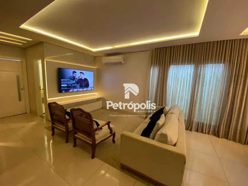 Sobrado com 3 quartos à venda, 225m2 em Plano Diretor Sul, Palmas - TO - imagem 5 Foto 5 de Sobrado com 3 quartos à venda, 225m2 em Plano Diretor Sul, Palmas - TO