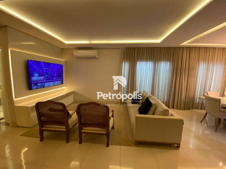 Sobrado com 3 quartos à venda, 225m2 em Plano Diretor Sul, Palmas - TO - imagem 4 Foto 4 de Sobrado com 3 quartos à venda, 225m2 em Plano Diretor Sul, Palmas - TO