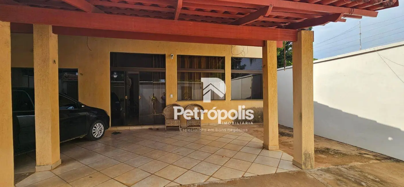 Foto 2 de Sobrado com 6 quartos à venda, 200m2 em Plano Diretor Sul, Palmas - TO