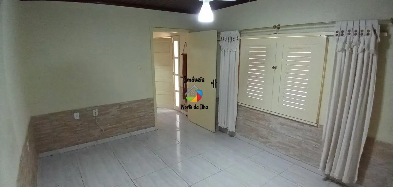 Foto 2 de Casa com 3 quartos à venda, 200m2 em Capao Da Canoa - RS