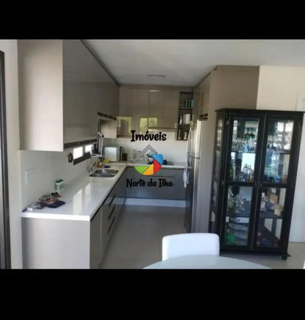 Foto 3 de Sobrado com 3 quartos à venda, 190m2 em Cachoeira do Bom Jesus, Florianopolis - SC