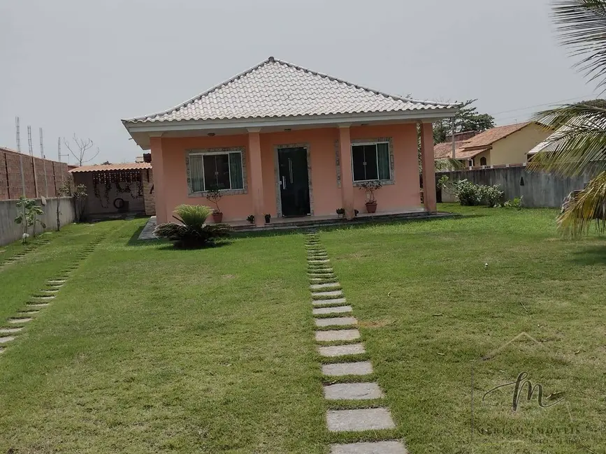Foto 1 de Casa com 2 quartos à venda, 594m2 em Araruama - RJ