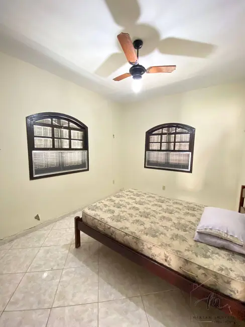 Foto 8 de Casa com 4 quartos à venda em Araruama - RJ