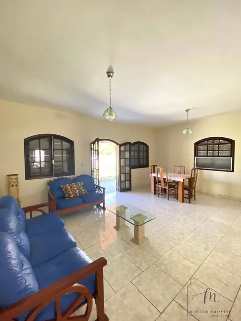 Foto 5 de Casa com 4 quartos à venda em Araruama - RJ