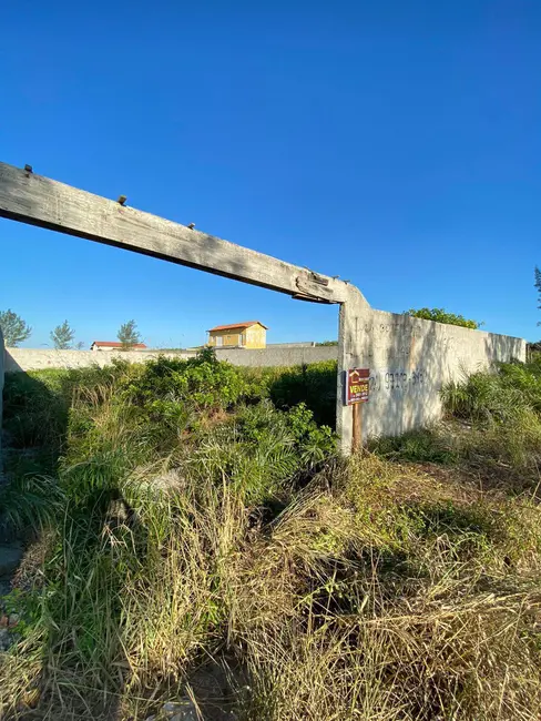 Foto 2 de Terreno / Lote à venda, 600m2 em Araruama - RJ