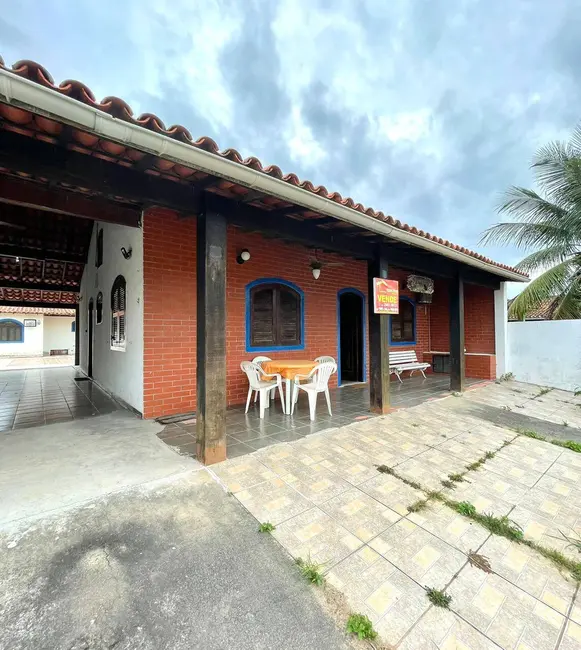 Foto 2 de Casa com 4 quartos à venda, 360m2 em Araruama - RJ