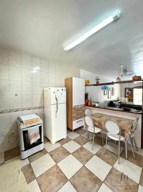 Foto 8 de Casa com 2 quartos à venda em Araruama - RJ