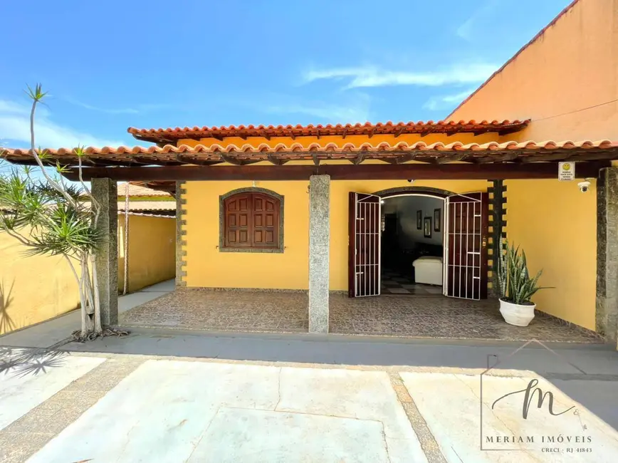 Foto 1 de Casa com 2 quartos à venda em Araruama - RJ