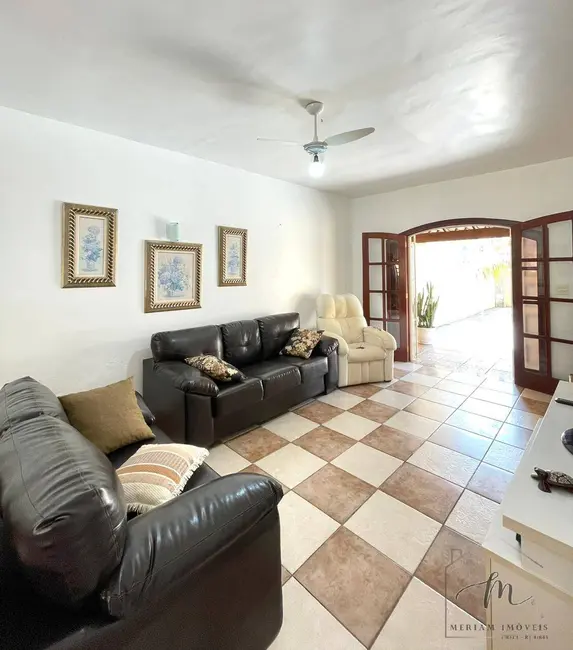 Foto 6 de Casa com 2 quartos à venda em Araruama - RJ