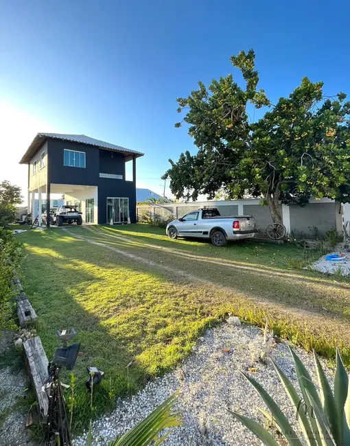 Foto 8 de Casa de Condomínio com 2 quartos à venda em Arraial Do Cabo - RJ