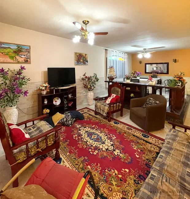 Foto 4 de Casa com 2 quartos à venda, 600m2 em Araruama - RJ