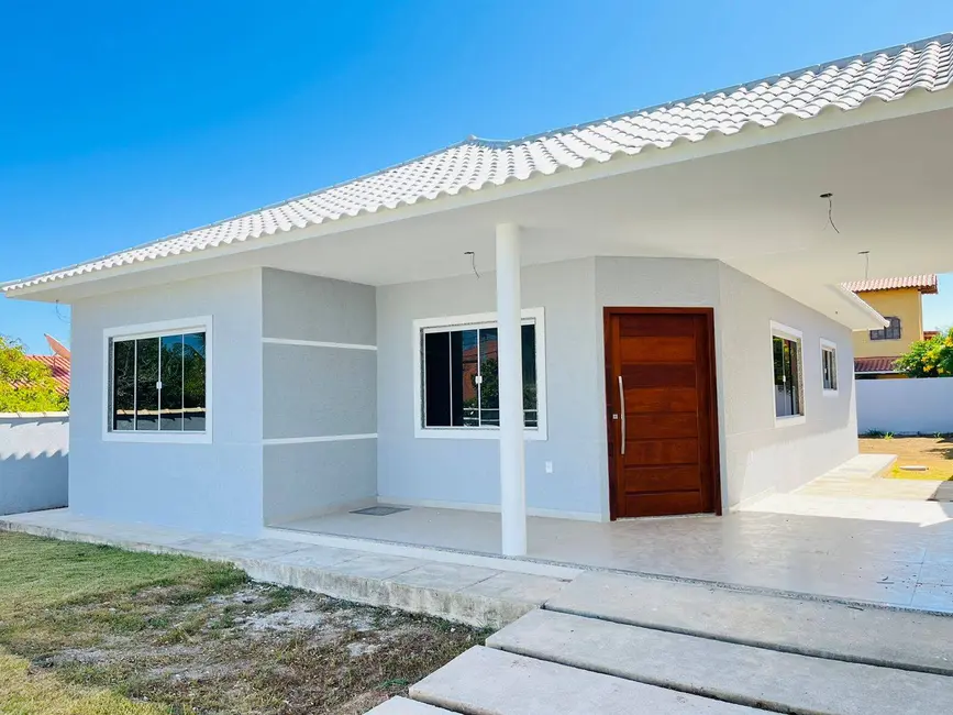 Foto 1 de Casa de Condomínio com 3 quartos à venda, 360m2 em Araruama - RJ