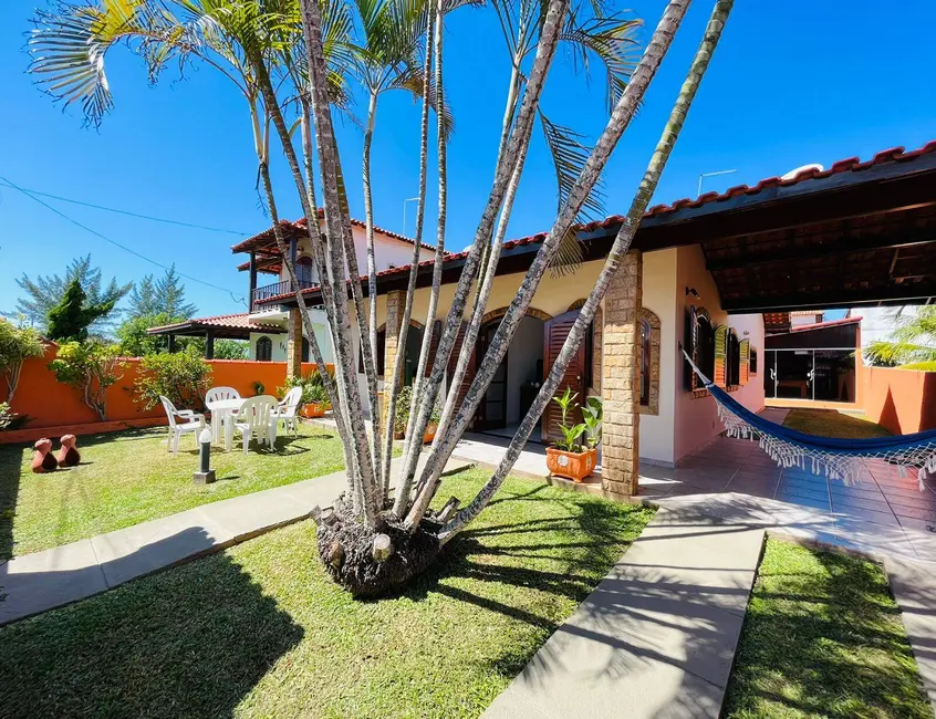 Foto 2 de Casa com 5 quartos à venda, 360m2 em Praia Seca, Araruama - RJ