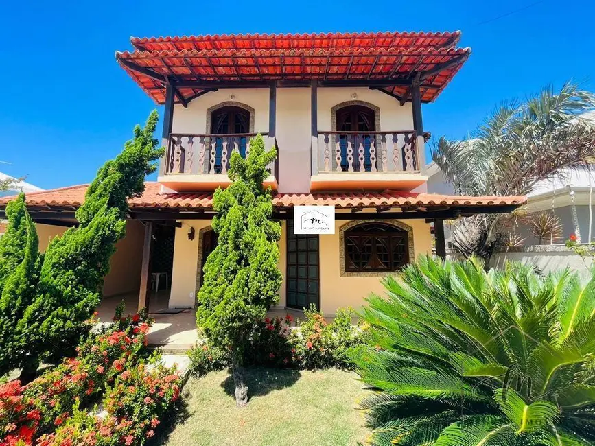 Foto 2 de Casa de Condomínio com 4 quartos à venda, 362m2 em Araruama - RJ