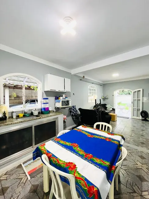 Foto 5 de Casa com 2 quartos à venda, 613m2 em Araruama - RJ