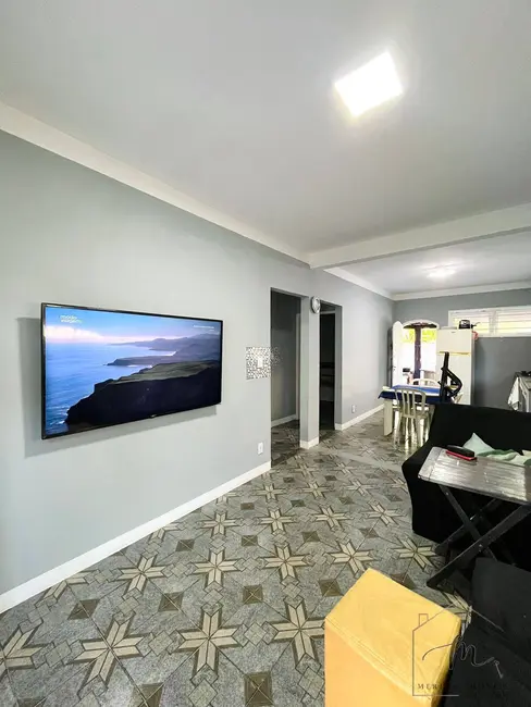 Foto 3 de Casa com 2 quartos à venda, 613m2 em Araruama - RJ