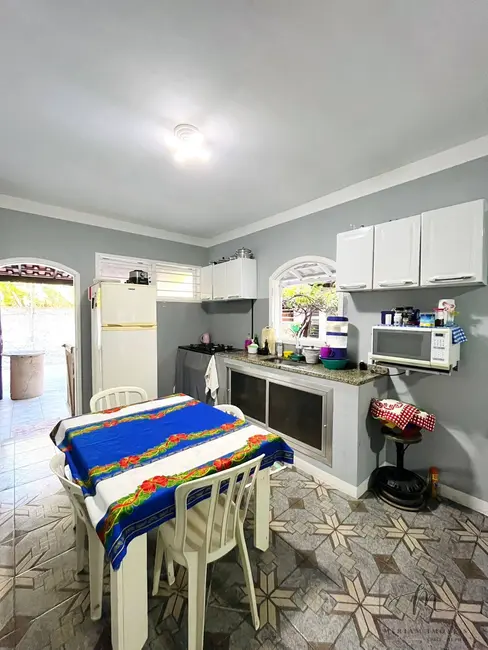 Foto 4 de Casa com 2 quartos à venda, 613m2 em Araruama - RJ