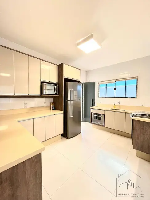 Casa de Condomínio com 3 quartos à venda, 360m2 em Praia Seca, Araruama - RJ - imagem 7 Foto 7 de Casa de Condomínio com 3 quartos à venda, 360m2 em Praia Seca, Araruama - RJ
