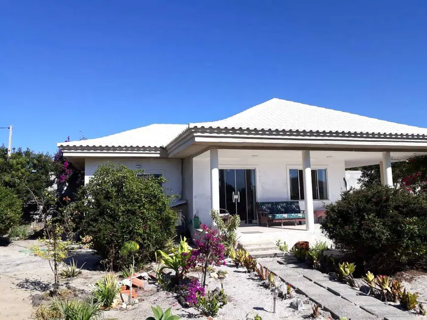 Foto 1 de Casa de Condomínio com 1 quarto à venda, 475m2 em Arraial Do Cabo - RJ