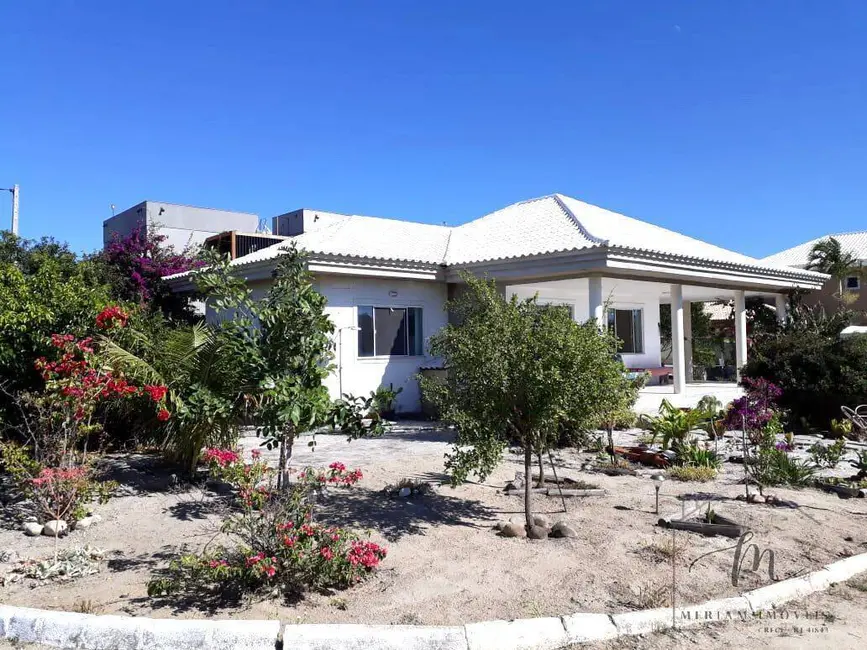 Foto 2 de Casa de Condomínio com 1 quarto à venda, 475m2 em Arraial Do Cabo - RJ