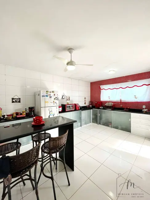 Casa com 8 quartos à venda, 640m2 em Praia Seca, Araruama - RJ - imagem 5 Foto 5 de Casa com 8 quartos à venda, 640m2 em Praia Seca, Araruama - RJ