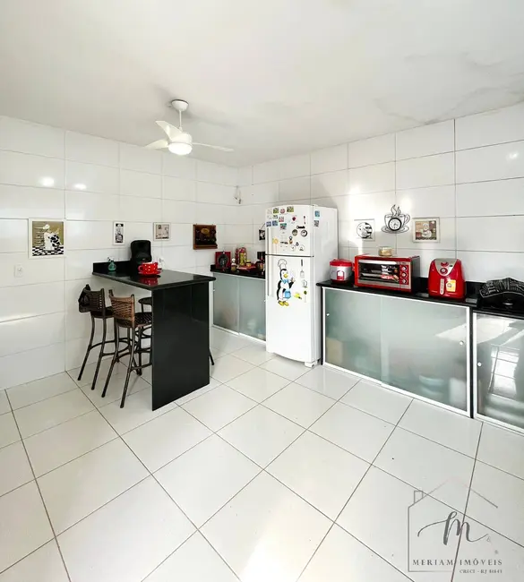 Casa com 8 quartos à venda, 640m2 em Praia Seca, Araruama - RJ - imagem 6 Foto 6 de Casa com 8 quartos à venda, 640m2 em Praia Seca, Araruama - RJ