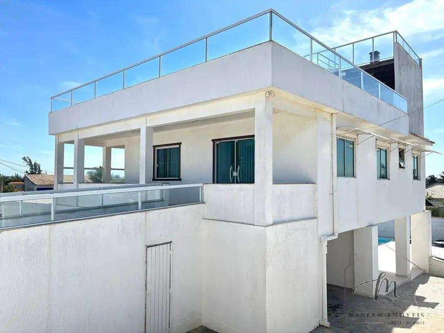 Foto 2 de Casa com 5 quartos à venda em Praia Seca, Araruama - RJ
